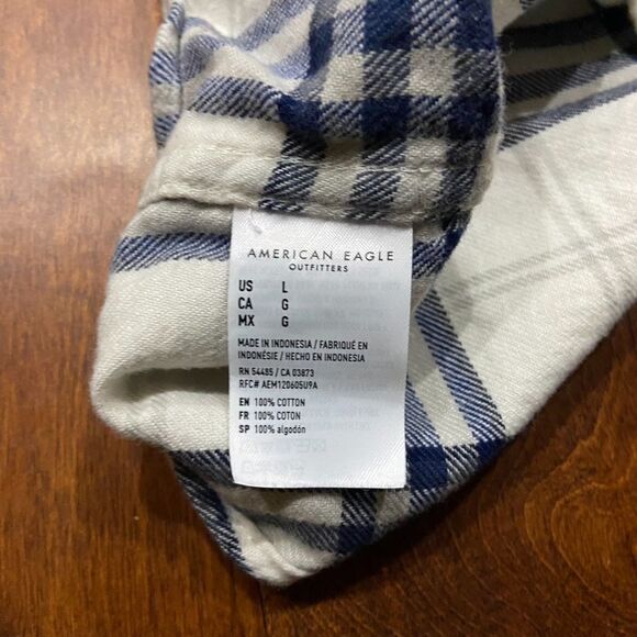 American Eagle Outfitters Vtg Cream Navy Button Front Flannel Shirt Men's Large - Picture 5 of 8